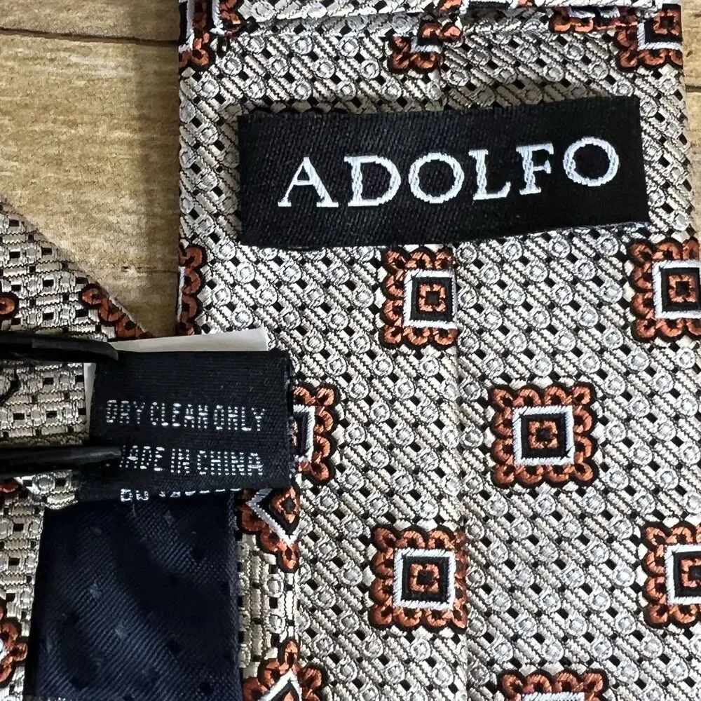 Adolfo Mens Necktie Brown‎ Tan Geometric Square Pattern Silk Blend Classic Tie